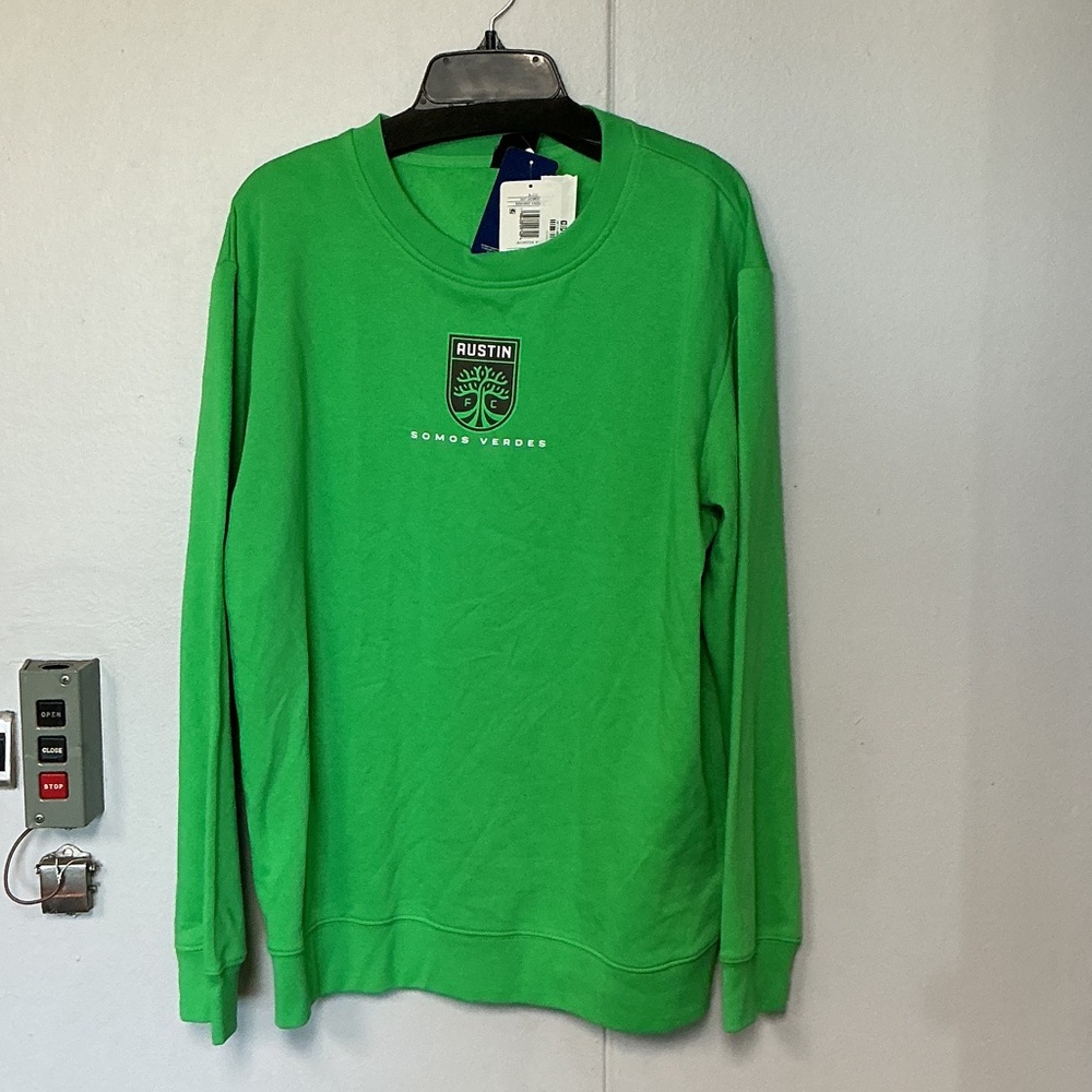 Austin 'Somos Verdes' Crewneck Sweater - Green